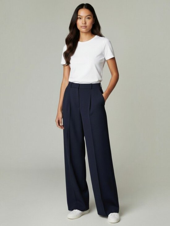 Aritzia Pants - Aritzia The Effortless Pant - Navy Blue Crepette - Size 8 Short